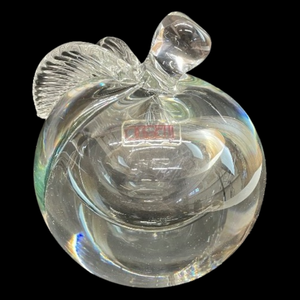 lot 404 image: Alfredo Barbini Murano Crystal Apple Auction Estimate $200-$400