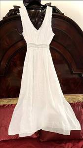 lot 134 image: June Carter Cash Owned  Vintage Nightgown by Terzo Millennio  Made in Italy, Size 810 $500 - $900 Estimate 