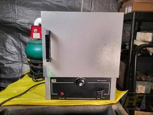 lot 40 image: Quincy Lab Model 10 Laboratory Oven, Adjustable Temperature Dial, Power Switch