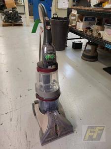 lot 56 image: Hoover Carpet Cleaner with SpinScrub Technology, Heated Cleaning