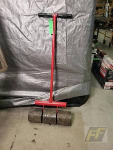 lot 77 image: Steel Roller with Dual Drum Design, 16 Width, 5 Diameter, Metal