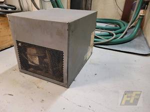 lot 80 image: Dayton 3Z530 Compressed Air Dryer, 25 SCFM, 115V, 13 HP
