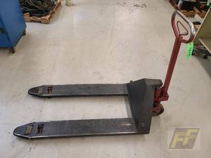 lot 148 image: Manual Pallet Jack, Fork Length 48, RedBlack