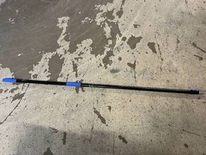 lot 9 image: 18 Eversprout Telescopic Pole
