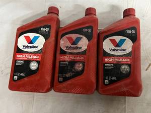 lot 41 image: Valvoline High Mileage Sythetic Motor Oil - 10W-30