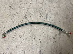 lot 54 image: 4.5ft long, 4000psi, 34 Hydrauliuc Hose with Fittings