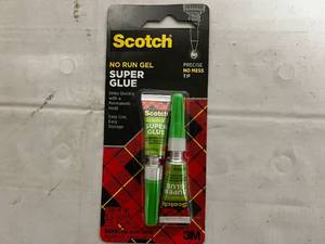 lot 103 image: 4 Packs of Scotch Super Glue