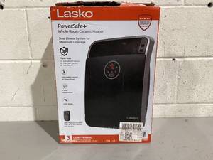 lot 526 image: Lasko 18 1500W Whole Room Ceramic Console Space Heater with Remote