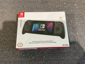 lot 101 image: HORI Nintendo Switch Split Pad Pro Ergonomic Controller for Handheld Mode