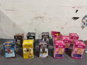 lot 118 image: LOT OF Movie Night Popcorn Kit