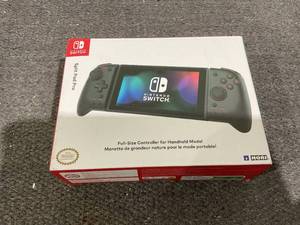 lot 134 image: HORI Nintendo Switch Split Pad Pro Ergonomic Controller for Handheld Mode