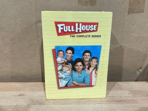 lot 357 image: Full House The Complete Series Collection (DVD)