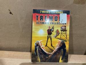 lot 369 image: Tremors Ultimate Collection (7 Movies  TV Series) (DVD), Universal Import, Action & Adventure
