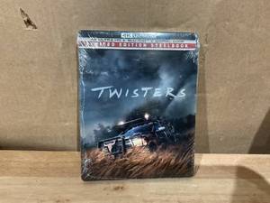 lot 371 image: Twisters (4K Ultra HD, Blu-ray, Digital Code)