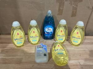 lot 385 image: LOT OF  Wash & Shampoo