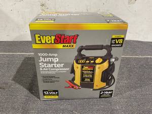 lot 200 image: EverStart Maxx 1000 Amp Jump Starter & Air Compressor