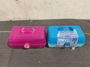 lot 213 image: LOT OF 2 Kids Makeup Set