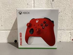 lot 725 image: Xbox Core Wireless Controller