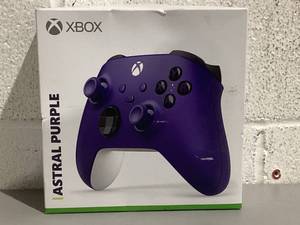 lot 726 image: Xbox Core Wireless Controller