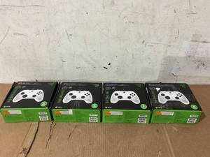 lot 74 image: LOT OF 4 Restored Razer Wolverine V2 Chroma Wired Gaming Controller Xbox Series X