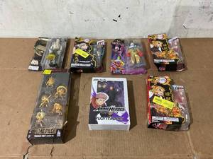 lot 65 image: LOT OF 7 Action Figure Collectibles