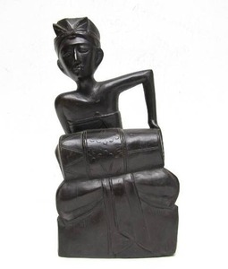 lot 11 image: Very Nicely Carved Wood Vintage Balinese Seated Figure