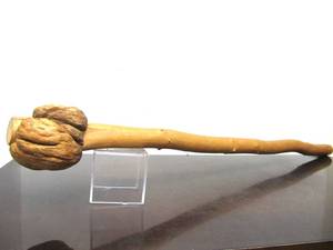 lot 33 image: Vintage Native American Style Root Club