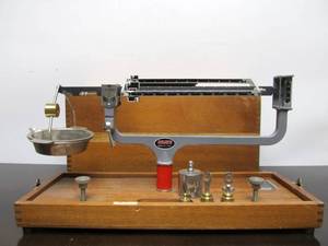 lot 52 image: Very Nice Smaller Size Portable OHAUS Scale wDovetailed Wood Box
