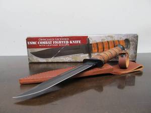 lot 56 image: Brand New USMC Combat Fighter Knife wLeather Sheath