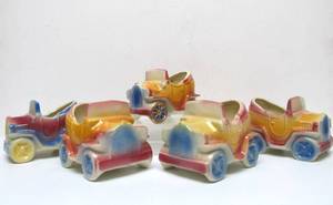 lot 114 image: Nice Lot of Vintage SHAWNEE Pottery PlantersToothpick Holders etc #2