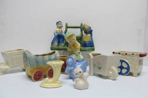 lot 125 image: Nice Lot of Vintage SHAWNEE Pottery PlantersToothpick Holders etc #7