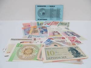 lot 133 image: Large Set of Great Condition Foreign Paper Currency Bills