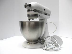 lot 137 image: Working KitchenAid Classic Mixer - White