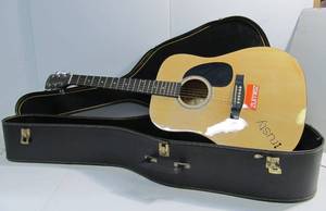 lot 139 image: FENDER Squier Acoustic Guitar wHard Case