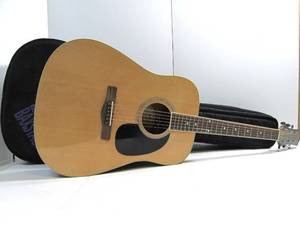 lot 144 image: MITCHELL Model MD100 Acoustic Guitar wCase