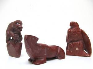 lot 152 image: Fantastic Lot of 3 Larger Hand Carved Native American Zuni Pipestone Animals by Derrick Kaamaase Eagle Bear & Monkey 