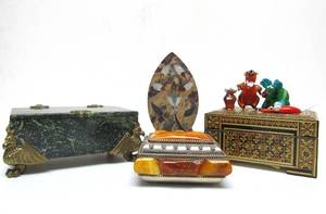 lot 168 image: Excellent Estate Group of Vintage Boxes - Jade, Amber, Stone & Marquetry Inlaid