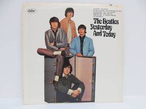 lot 86 image: Excellent Condition Copy of The BEATLES Yesterday & Today Vinyl Record Album
