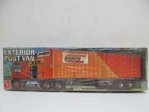 lot 90 image: Large NOS Unopened Vintage AMT Semi Truck Model Kit