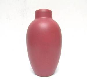 lot 110 image: Nice Vintage Steinborn & Gruen Bella Pink Vase