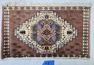 lot 223 image: Old Vintage Hand Knotted Wool Rug #5