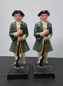 lot 260 image: Original Old Cast Iron Revolutionary War Style Figural Bookends or Door Stops
