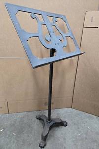 lot 266 image: Orig Antique Cast Iron etc Adjust Height Music Stand