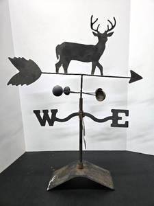 lot 272 image: Vinateg Metal DeerBuck Directional Rooftop Weathervane