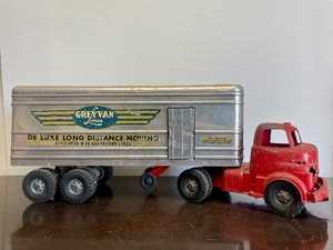 lot 7 image: Very Cool Large Old Wyandotte Grey Van Lines Long Distance Moving Truck