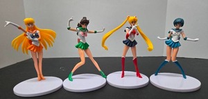 lot 300 image: Lot of 4 Sailor Moon Anime Figures