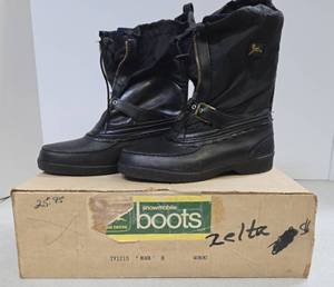 lot 312 image: Vintage JOHN DEERE Snowmobile  Winter Boots in Original Box