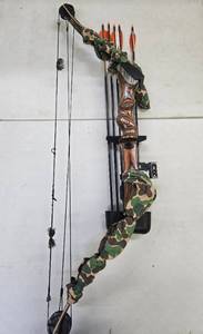 lot 322 image: HuntingArchery Bow #2