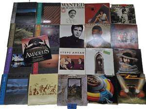 lot 331 image: Lot of Approx 20 Vintage Vinyl Records #1