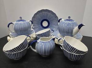 lot 341 image: Beautiful Set of Hand Decorated Blue & White Striped - Saint Petersburg, Russia